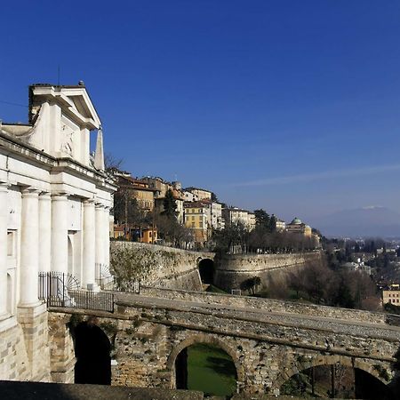 Casa Vacanze Margarita Bergamo Bagian luar foto
