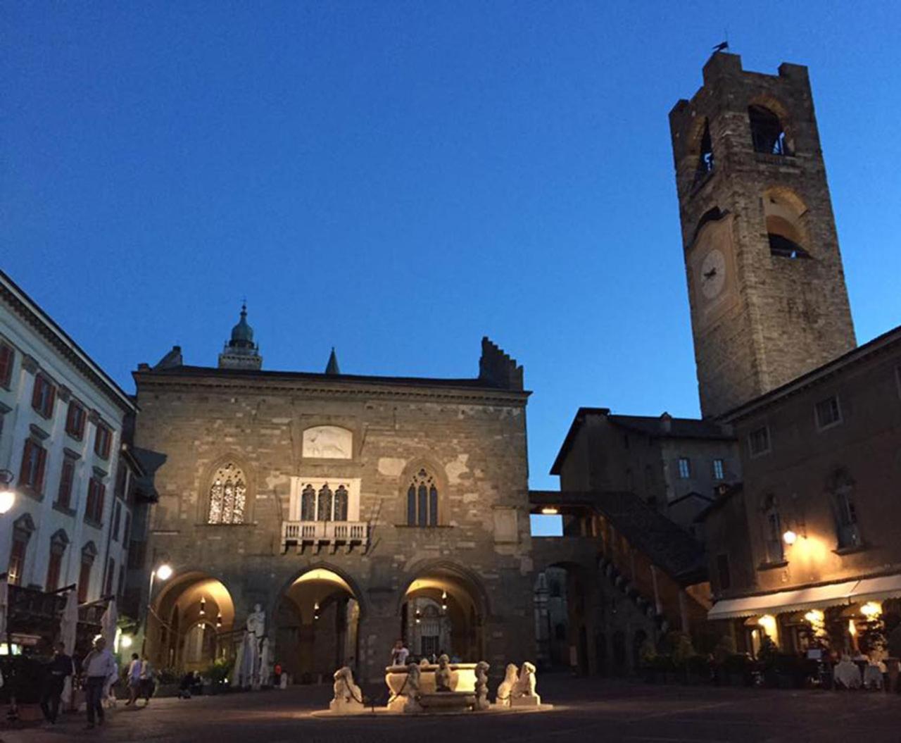 Casa Vacanze Margarita Bergamo Bagian luar foto