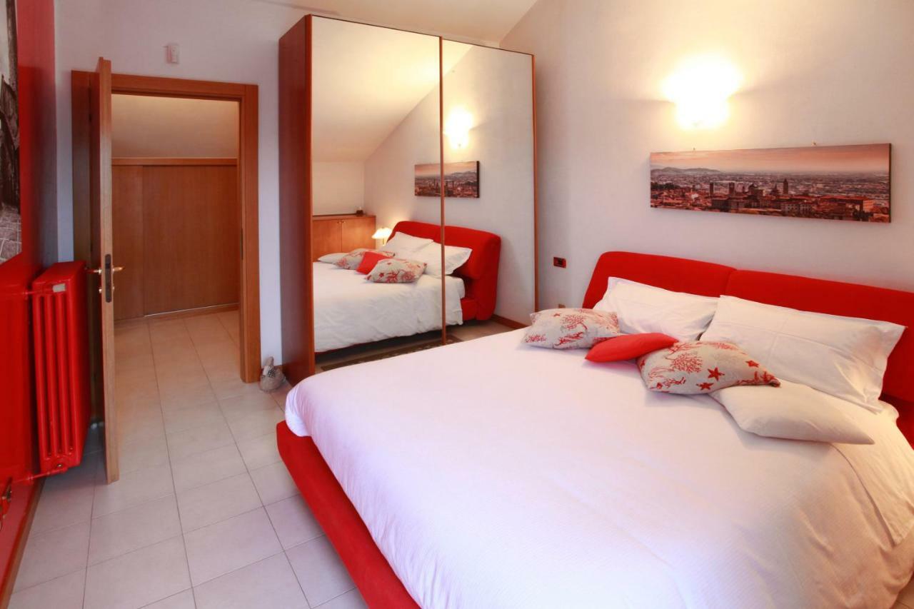 Casa Vacanze Margarita Bergamo Bagian luar foto