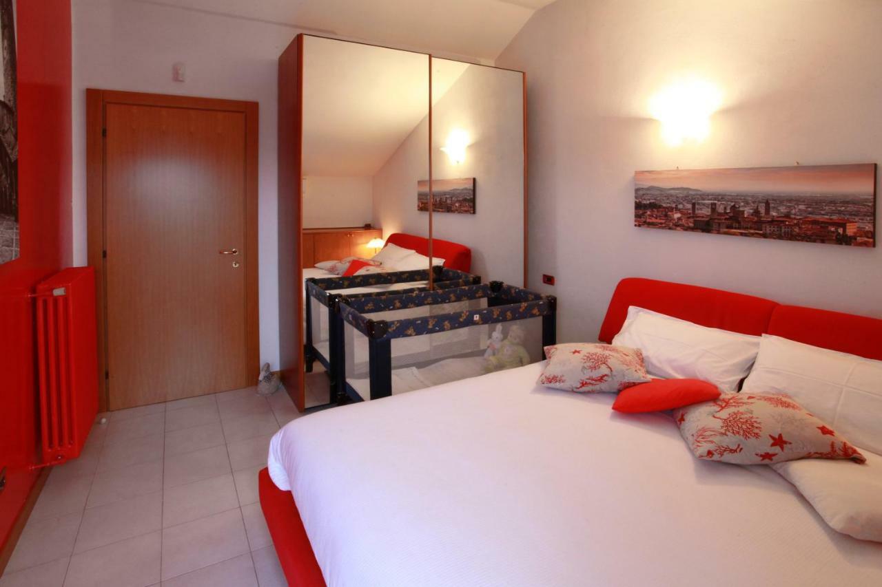 Casa Vacanze Margarita Bergamo Bagian luar foto